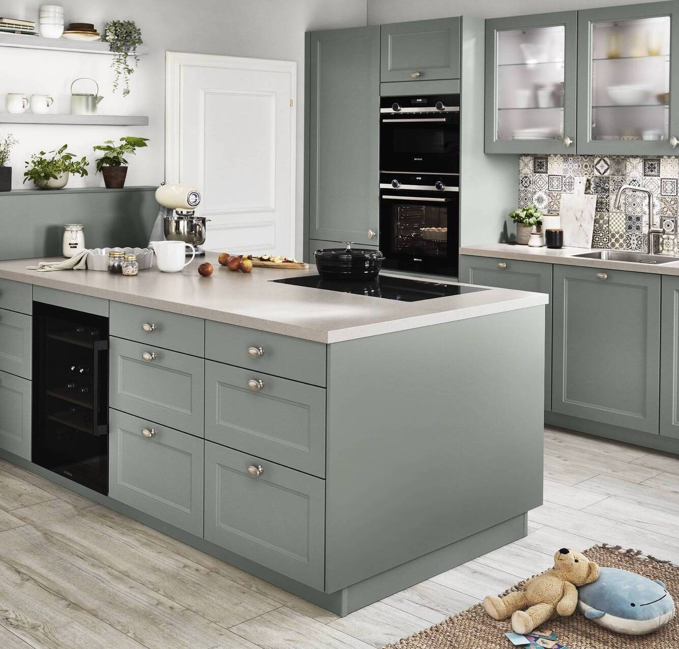 Shaker kitchen showing the classic framed door with flat recessed centre panel in a painted finish