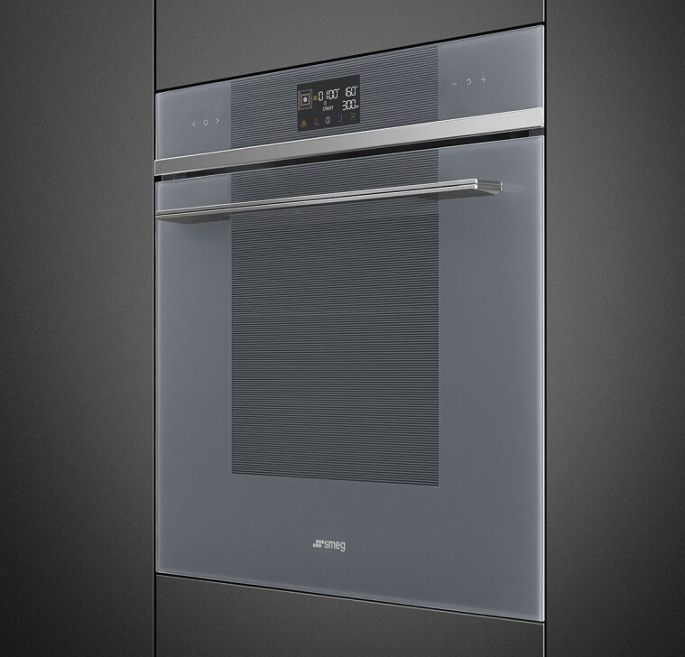 SMEG single oven showing the standard 60cm built-in format with stainless steel finish and large main cavity door